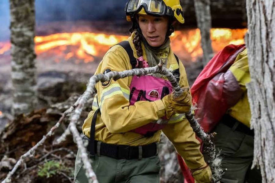 El fuego ya consumió casi 1.500 hectáreas en Bariloche