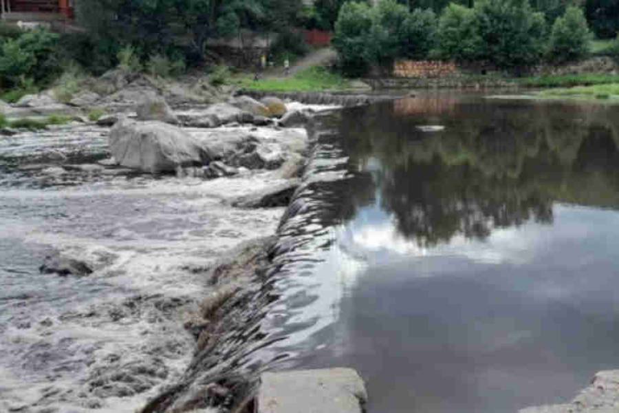 Córdoba: un turista se tiró al río, se golpeó la cabeza contra una piedra y murió