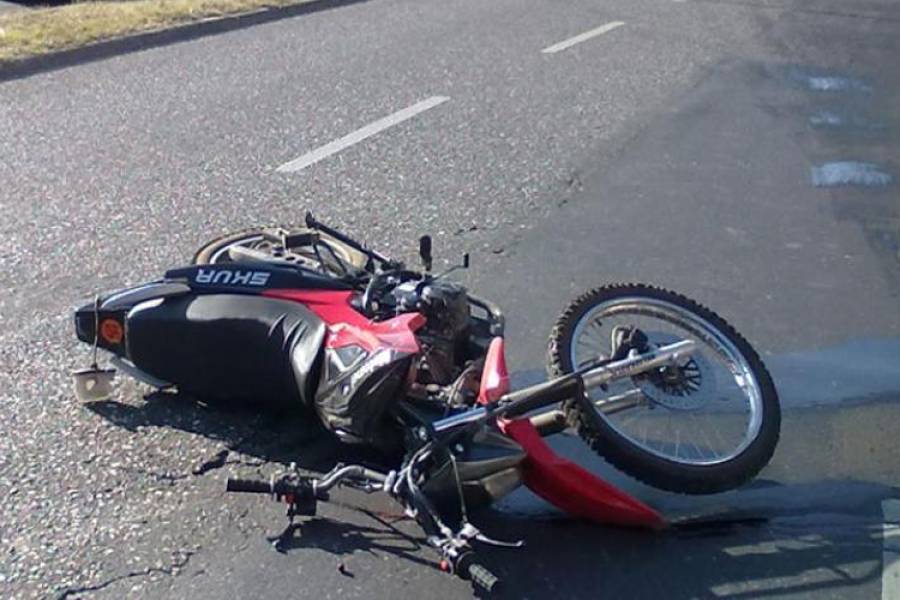 Un motociclista se mató tras chocar contra una Camioneta