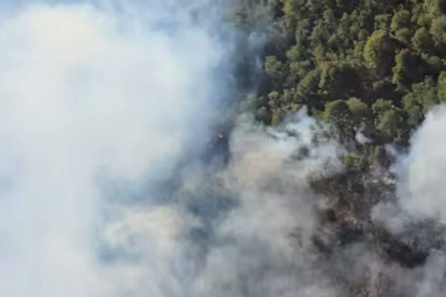 El incendio en Bariloche está fuera de control y ya se consumieron más de 4.400 hectáreas de bosque