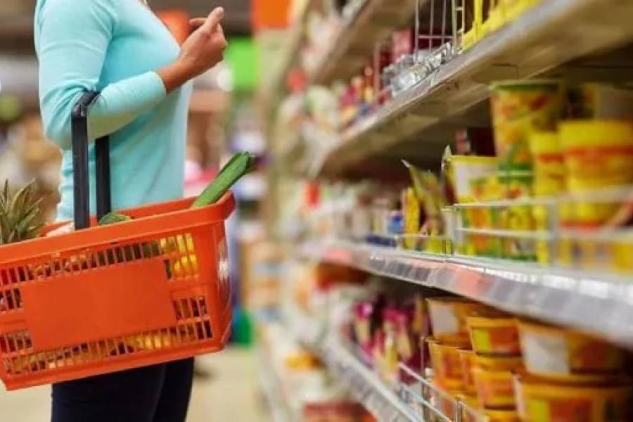 Flexibilizaron por decreto los controles a la importación de alimentos: amenaza la producción nacional