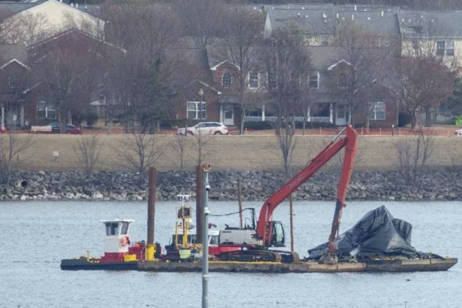 Recuperan los cuerpos de las 67 víctimas de la tragedia aérea en Washington