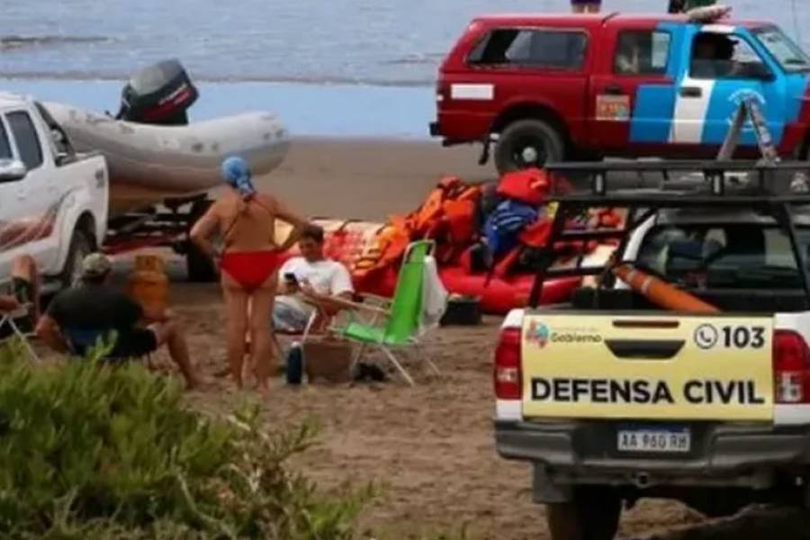 Hallaron muerto al joven que había desaparecido tras meterse al mar con sus amigos en Necochea