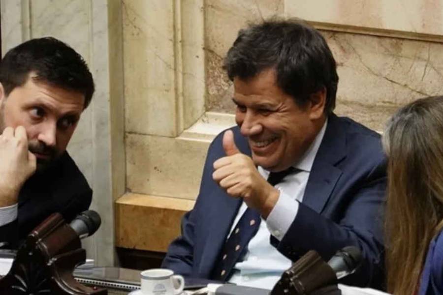 Diputados de la oposición dialoguista pidieron una sesión para tratar los proyectos que investigan el cripto escándalo