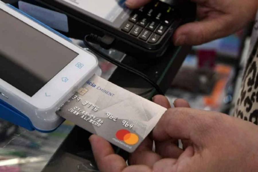 Subieron 470% los gastos en dólares con tarjeta de crédito: el impacto en las reservas del Banco Central