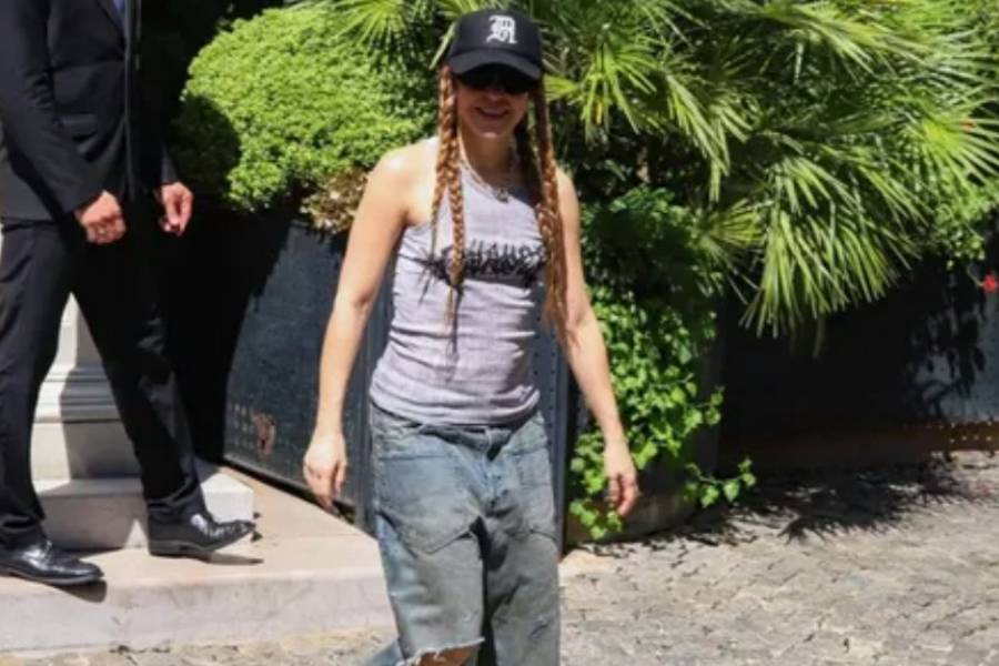 ¡Llegó Shakira!: a pesar del calor les regaló saludos y sonrisas a sus fans