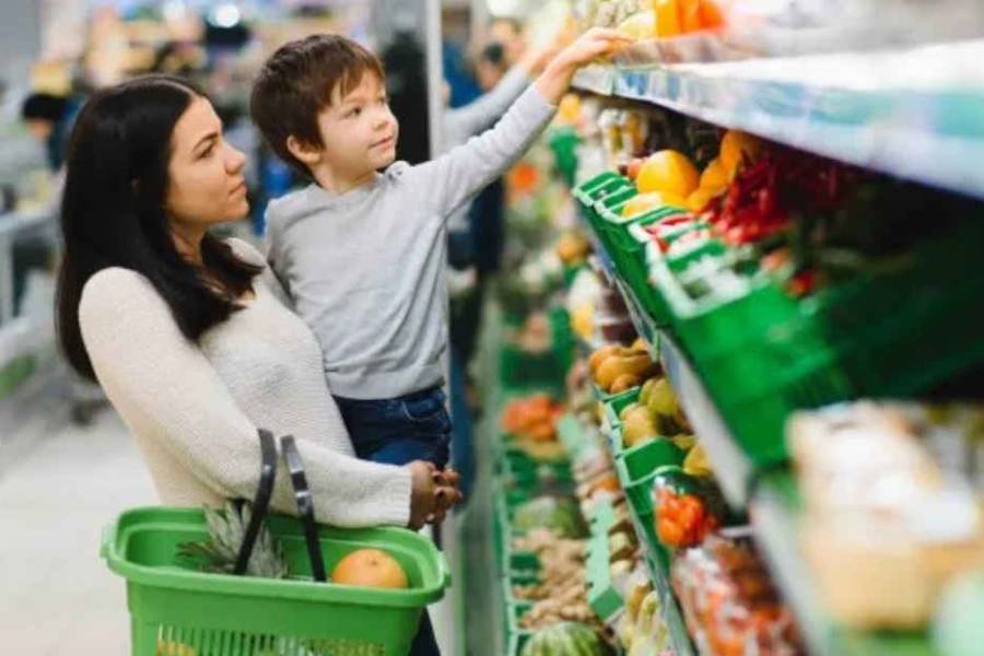 Subió la canasta básica: cuánto necesitó una familia tipo para no ser pobre en febrero