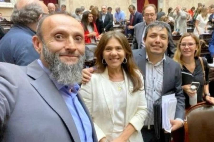 La ausencia de Ginochio, López Rodríguez, Noblega, Ávila y otros 13 diputados garantizó la aprobación del DNU de Miley