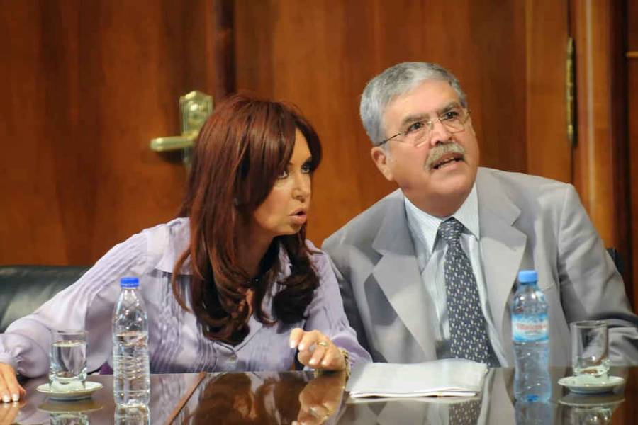 Estados Unidos prohibió el ingreso a Cristina Kirchner y Julio De Vido y sus familiares por corrupción