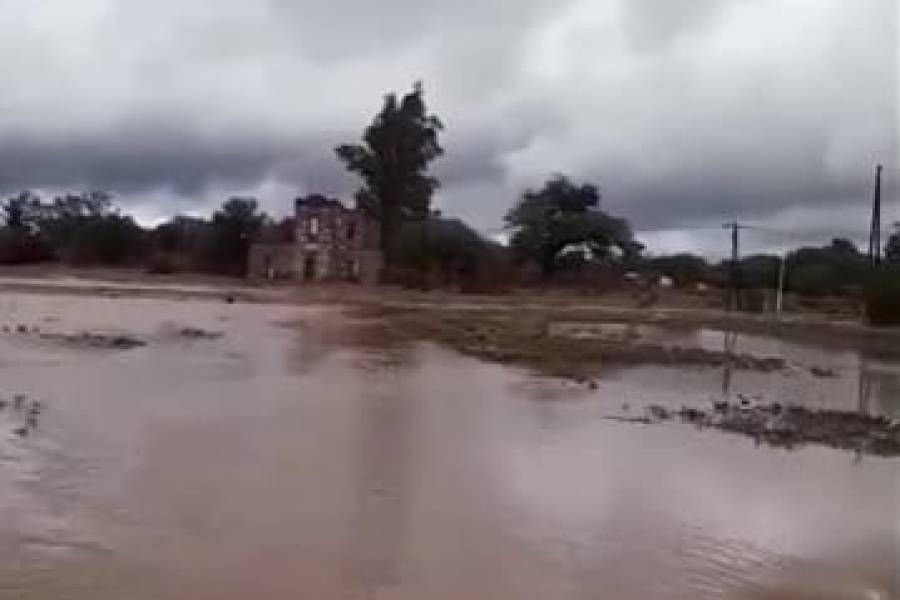 La Paz afectada por una fuerte tormenta y caída de granizo