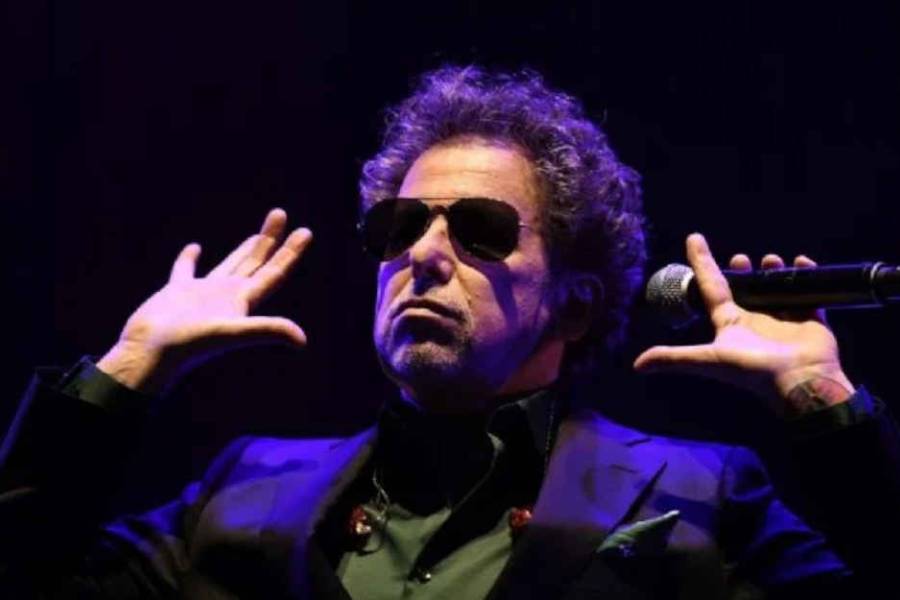 Andrés Calamaro abandonó furioso el escenario en medio de fuertes abucheos: “Cancelados y bloqueados, hasta nunca”