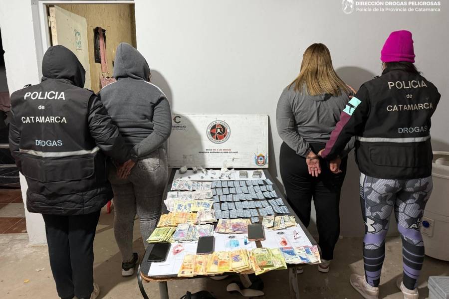 Secuestran drogas, dinero en efectivo y detienen a tres mujeres