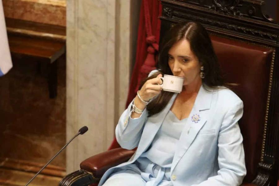El secretario Administrativo del Senado oficializó su renuncia a menos de un mes de haber asumido