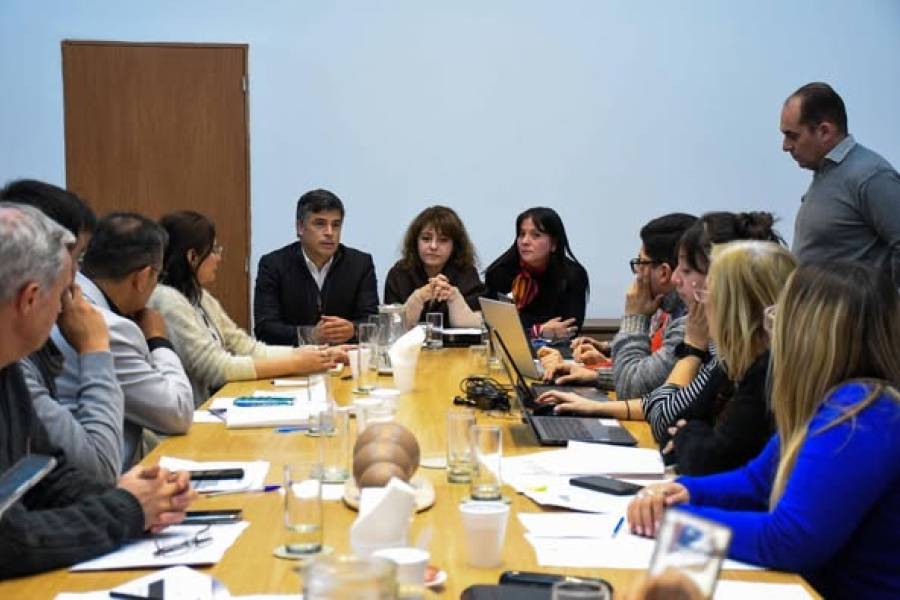 Educación: Mesa de trabajo de nivel superior