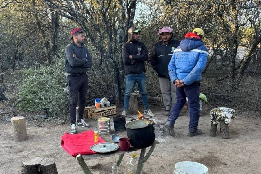 Rescatan a tres trabajadores en condiciones infrahumanas en un campo de La Paz