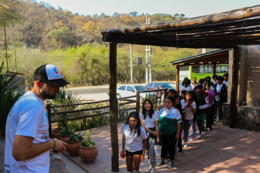 Chicos de 4° grado podrán recorrer los atractivos de la ciudad en el Bus Turístico