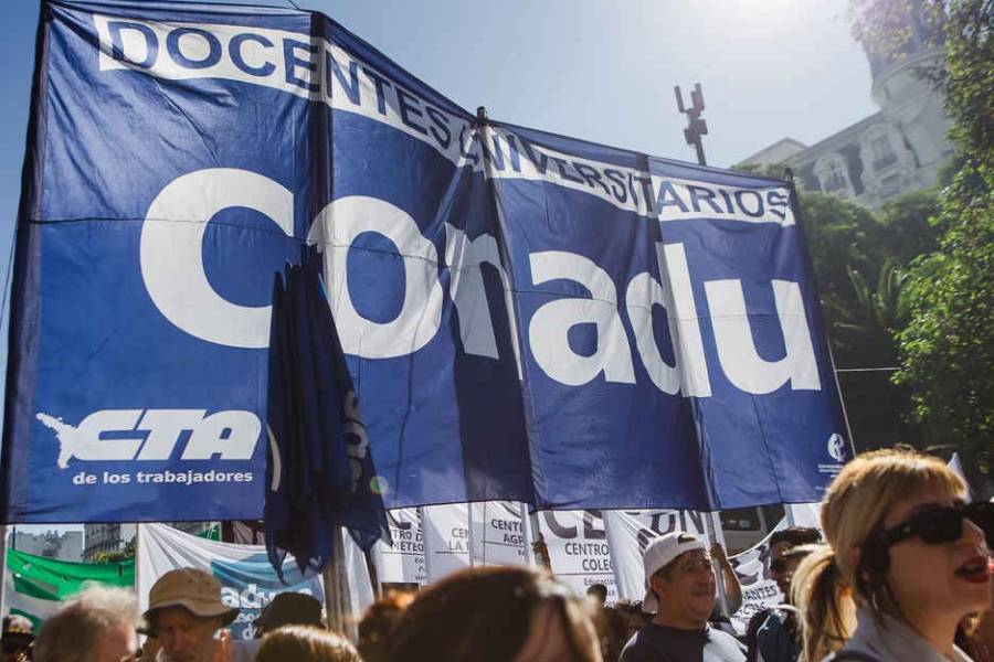 CONADU inicia un plan de lucha con protestas de 48 horas semanales hasta septiembre