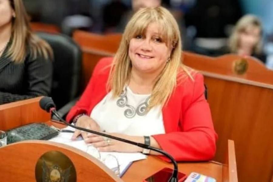 Mónica Zalazar: “El obrero tiene que volver a estar de pie”