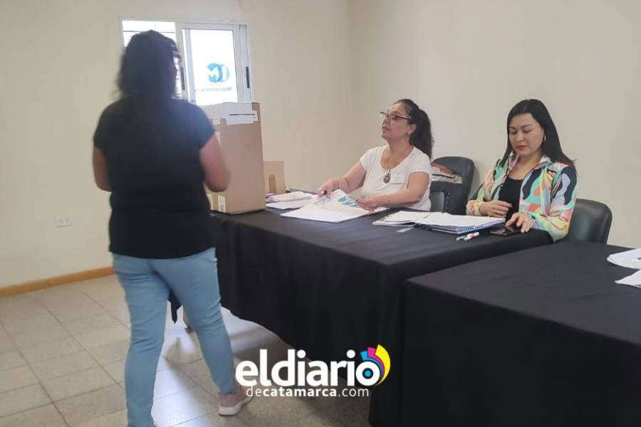 Elecciones en Catamarca: La mesa de extranjeros transcurre con normalidad