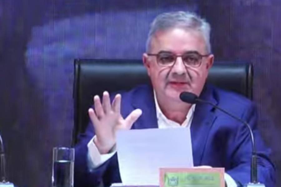 Jalil marcó distancia de Milei y advirtió: “Hay que dialogar, pero sin perder el rol del Estado”