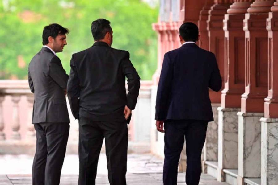 Santilli está reunido con el gobernador Ignacio Torres y luego recibe a Jalil