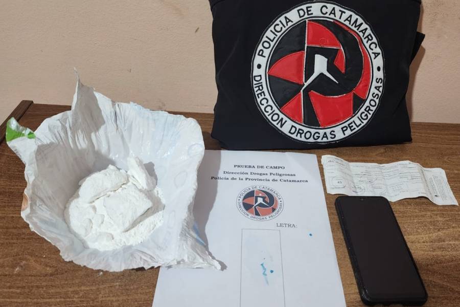 Detienen a mujer con más de 200 gramos de cocaína en un control vehicular en Recreo