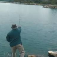 Nueva vida en el dique de Collagasta: Liberaron 200 mil pejerreyes para potenciar la pesca y el turismo