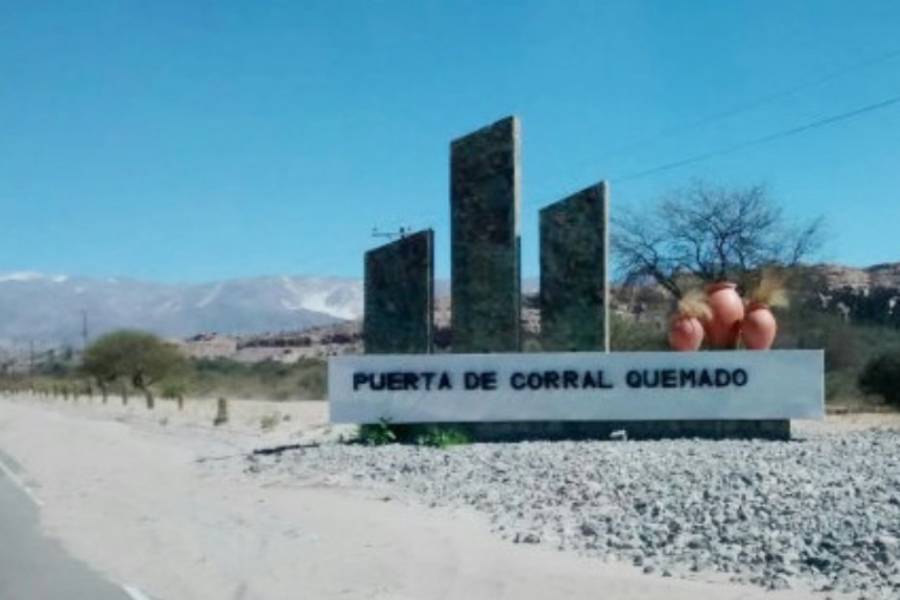 Un menor perdió la vida al chocar con su moto contra una tribuna
