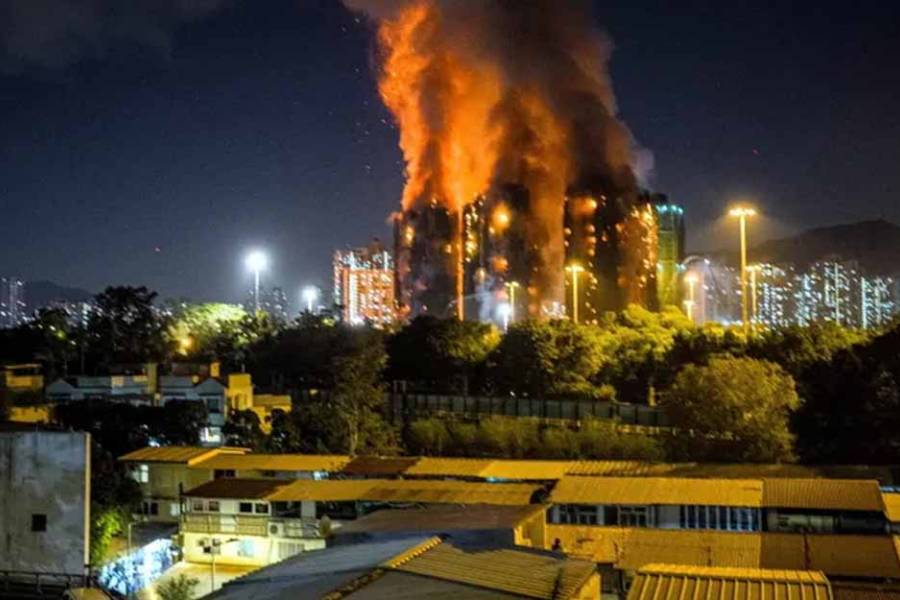 China: ya son 128 los muertos por el incendio de un complejo de rascacielos en Hong Kong