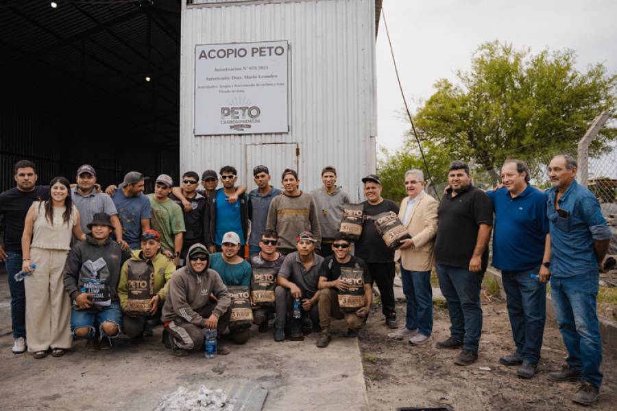 Anuncian clúster de carbón y el primer envío de producción local a EE.UU.