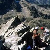 Francia: cae una avioneta y hay cuatro muertos en los Pirineos franceses