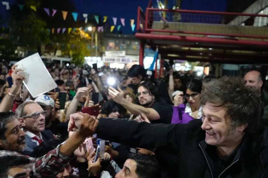 Milei se sube al “tour de la gratitud” y viaja a Córdoba