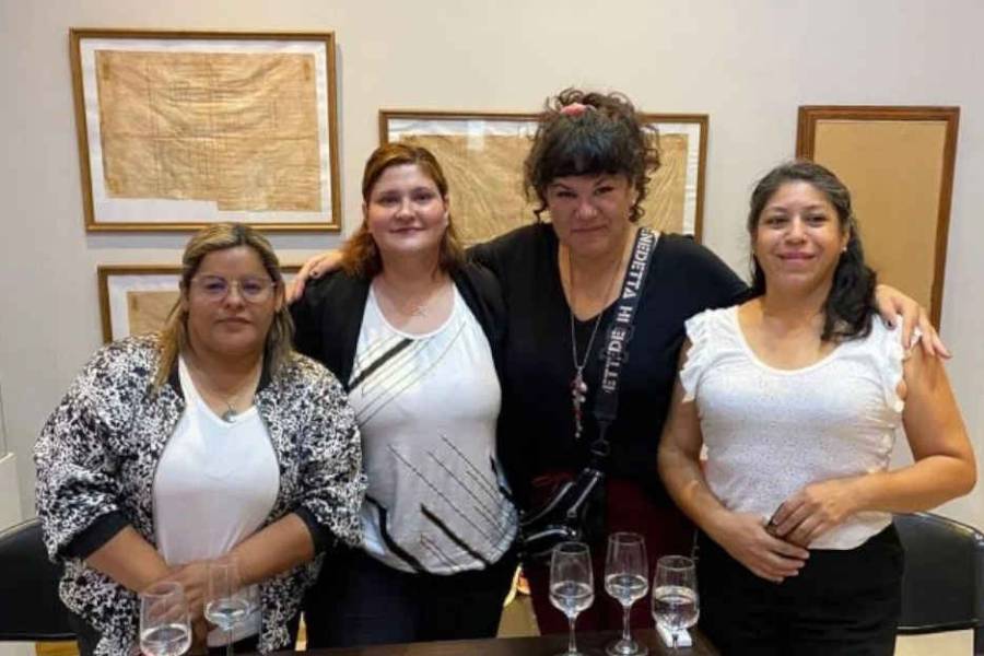 Emprendedores cierran el año con una gran feria en “Plaza 25 de Agosto”