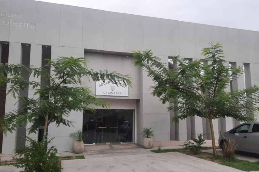 Irá a juicio el policía acusado de disparar contra un automóvil 