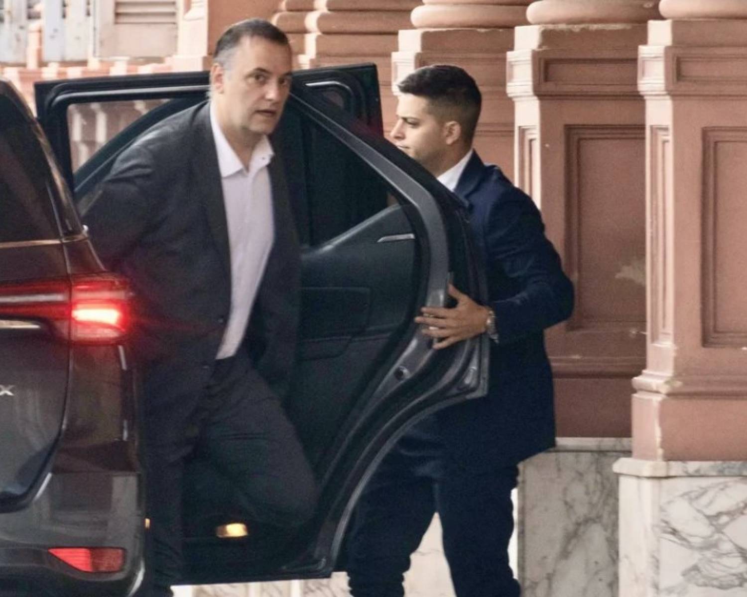 Sin Javier ni Karina Milei, la mesa política se reúne con el foco puesto en el Presupuesto