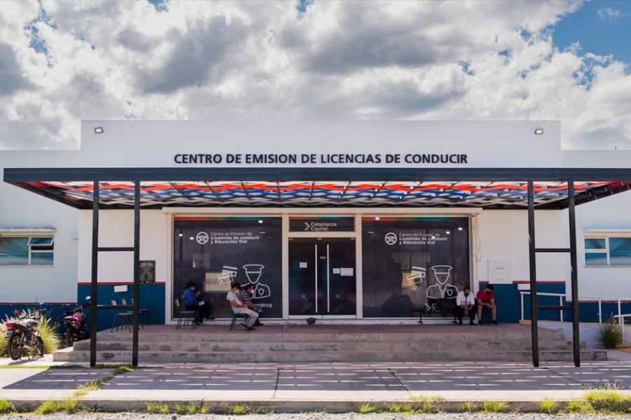 El Centro de Emisión de Licencias mantendrá su horario habitual durante enero 2026