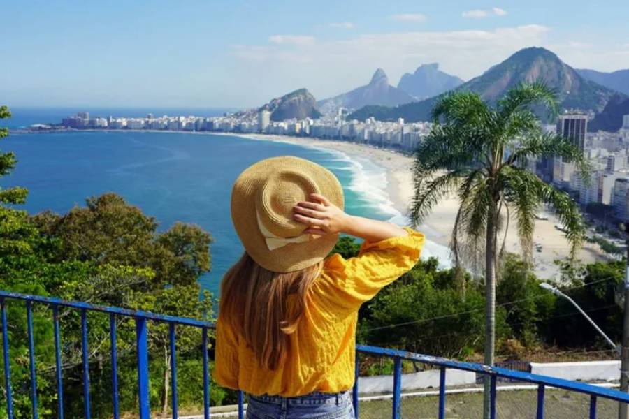 Turismo internacional: los argentinos vuelven a copar las playas de Brasil