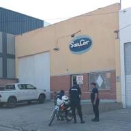 Misterio y conmoción en Andalgalá: Hallaron dos cuerpos en una distribuidora