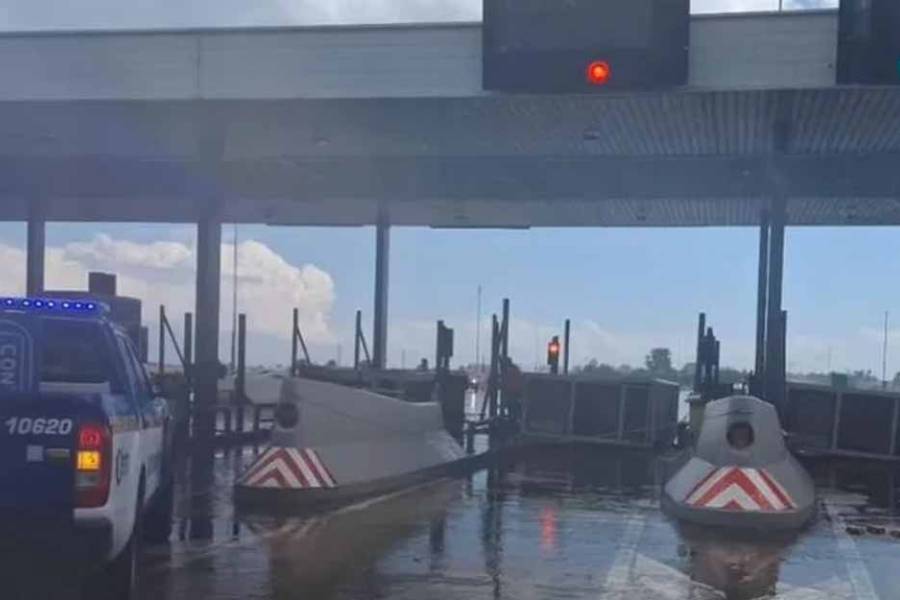Temporal trágico en Córdoba: murió un trabajador del peaje al desprenderse una cabina