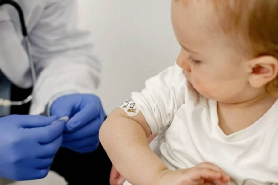 Salud publicó una nueva guía nacional para combatir el brote de coqueluche en el país