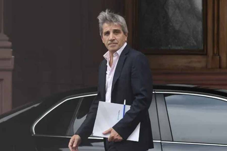 Con el debut de las bandas, el Gobierno planea alternativas para pagar los vencimientos