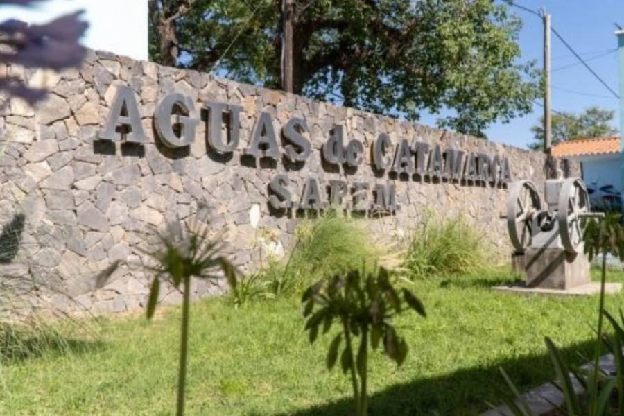 Aguas de Catamarca realiza reparaciones y advierte baja presión en el Este de la Capital