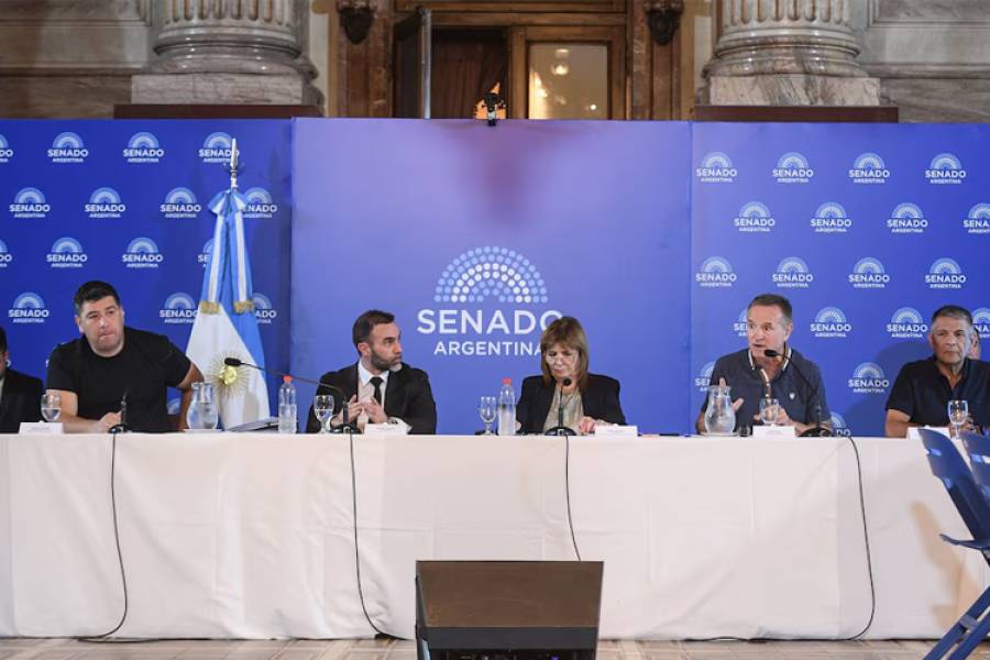 El Gobierno se concentra en la reforma laboral y relega la baja de impuestos y los cambios en el Código Penal