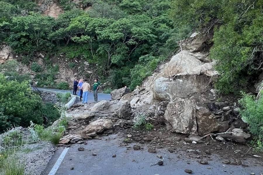 Transito vehicular interrumpido en Cuesta El Portezuelo
