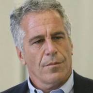 El Banco Vaticano aparece en los mails de Jeffrey Epstein: qué decía el financista sobre la entidad