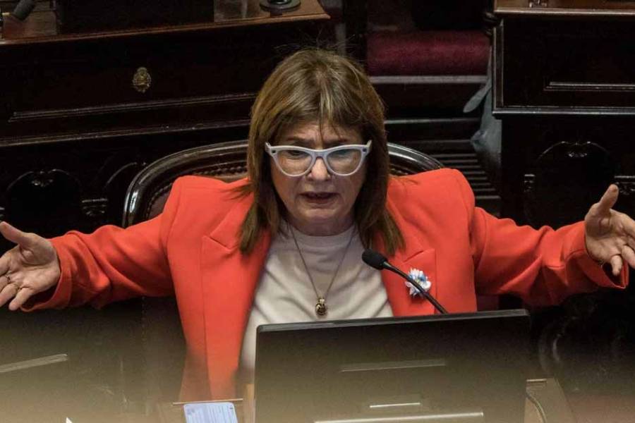 Bullrich admitió el “error” en la reforma laboral por no diferenciar enfermedades graves y leves