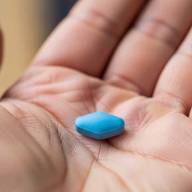 Por qué un medicamento para tratar la disfunción eréctil podría reducir el deterioro cognitivo vinculado al Alzheimer, según expertos