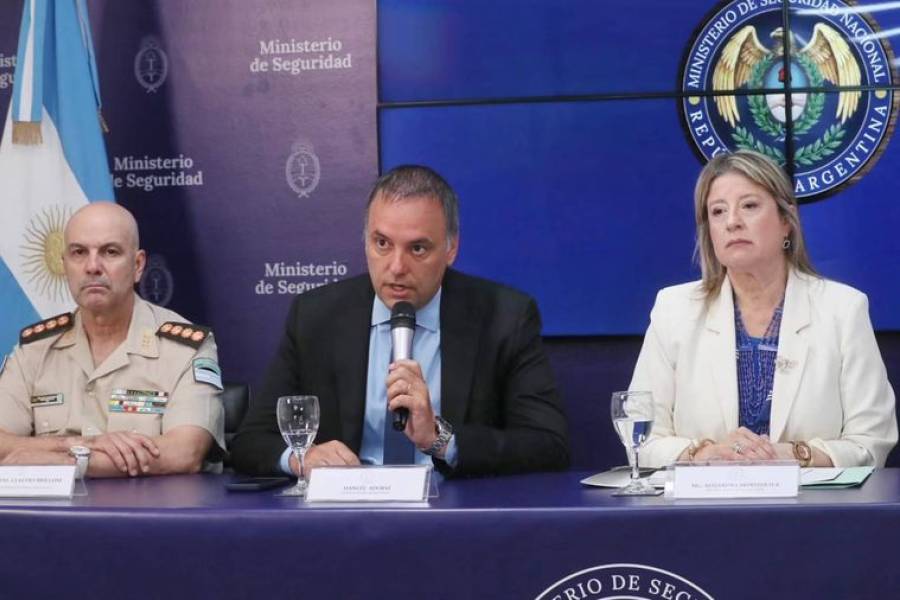 Atentado en Gendarmería: Manuel Adorni recibió a Alejandra Monteoliva y la SIDE investiga distintas hipótesis