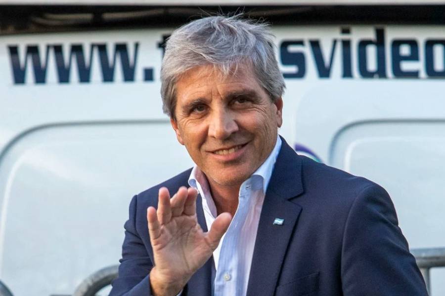 Caputo sale otra vez a buscar financiamiento en el mercado local