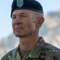 Gobierno de Trump ordenó el retiro inmediato del jefe del Estado Mayor del Ejército de los Estados Unidos